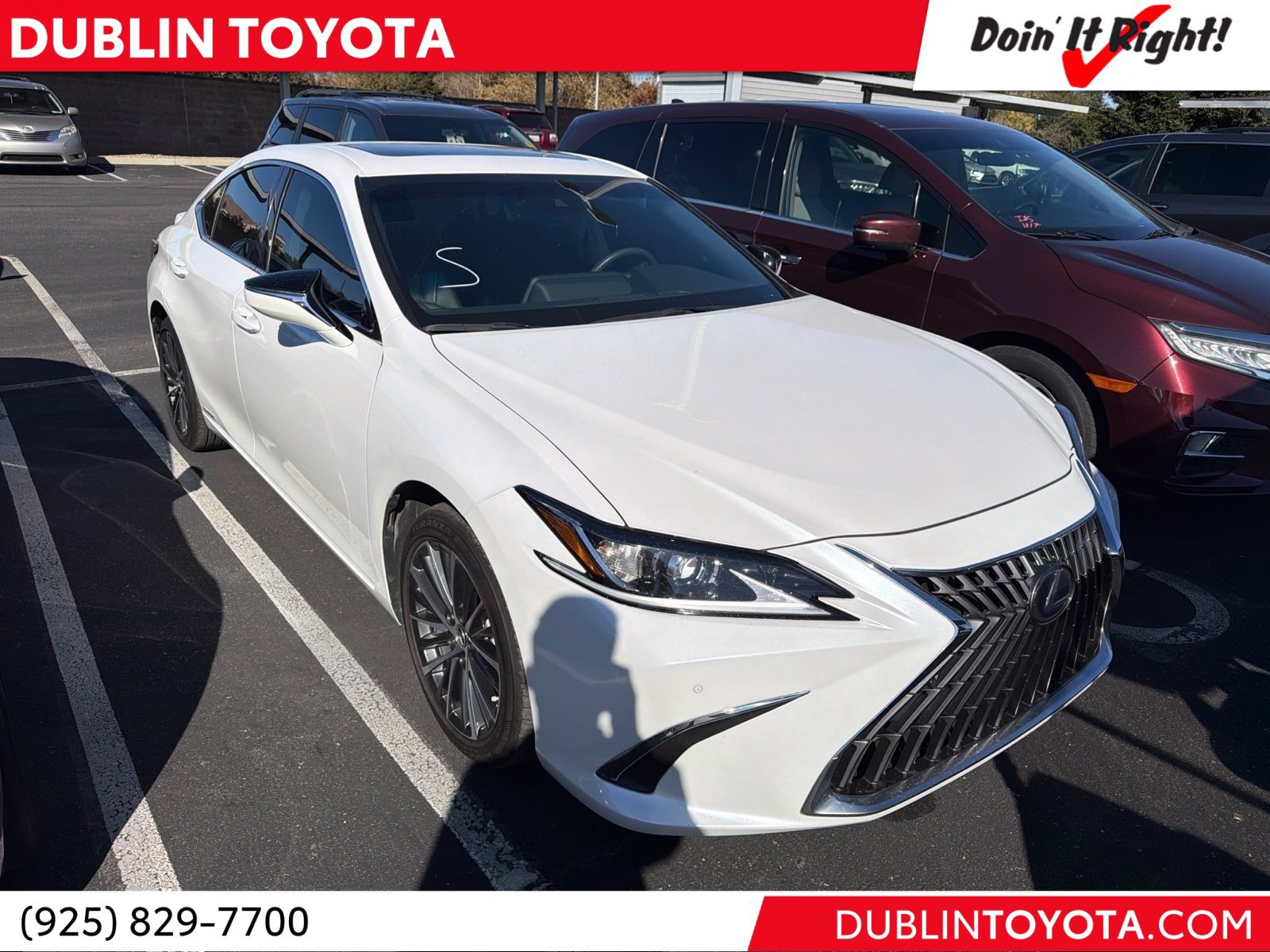 Used 2022 Lexus ES 300h w/ Premium Package FWD image 1