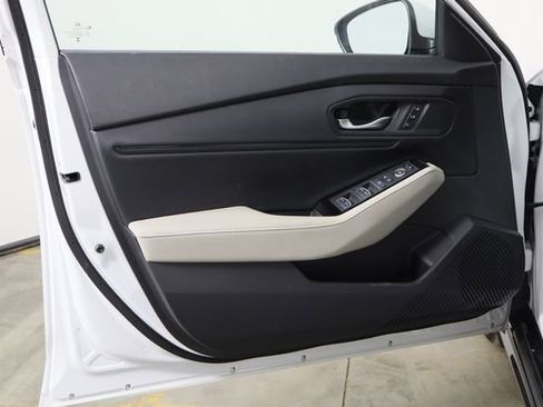 Used 2023 Honda Accord Touring image 19