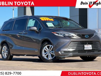 Certified 2021 Toyota Sienna Platinum