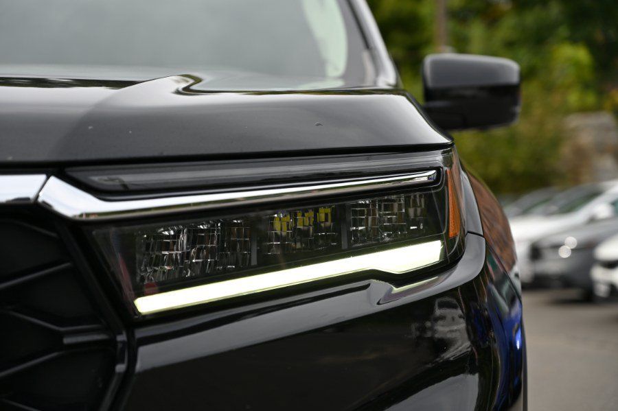 Used 2023 Honda Pilot Elite image 11