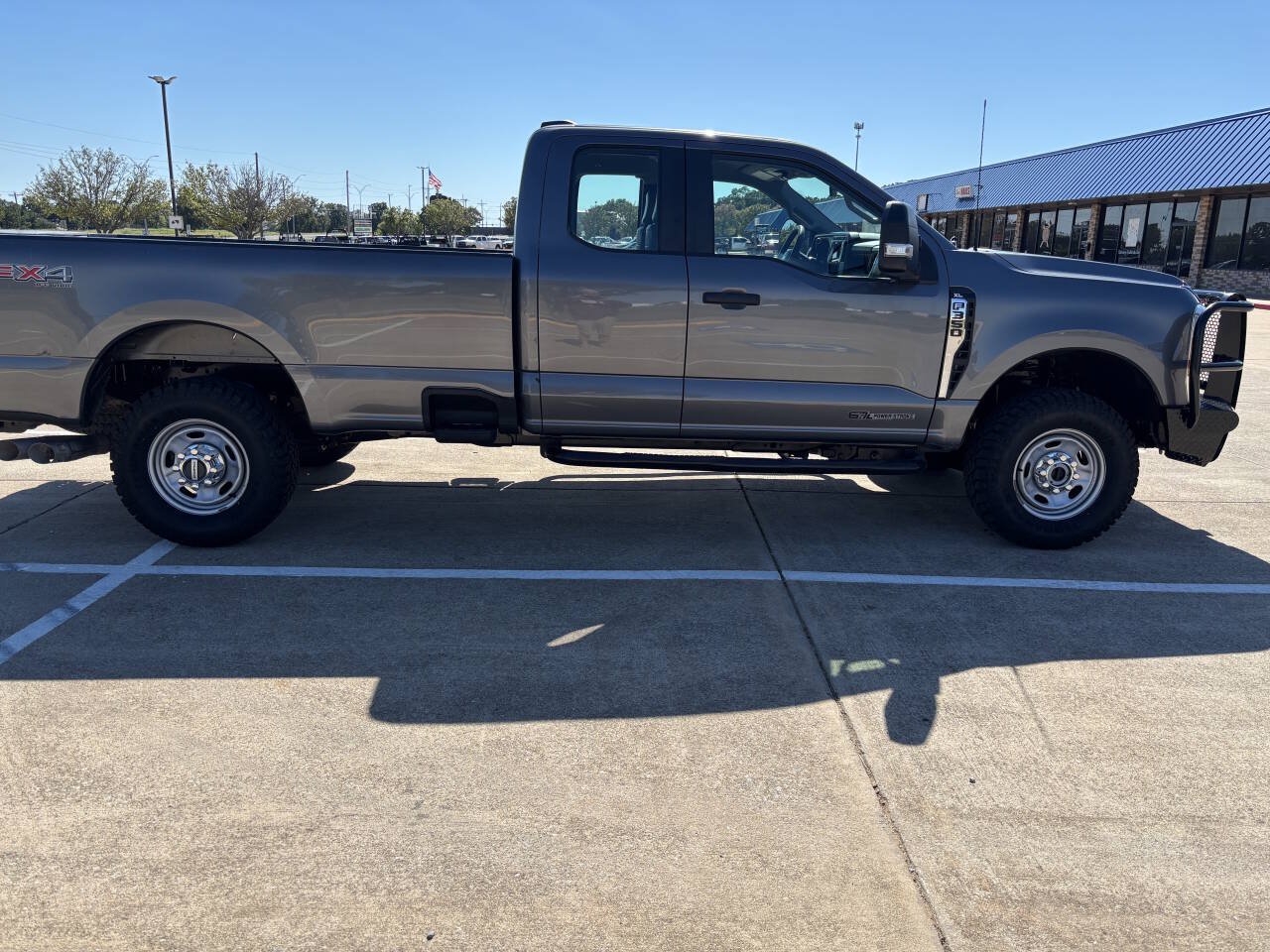 Used 2024 Ford F350 XL w/ FX4 Off-Road Package AWD/4WD image 7