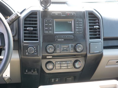 Used 2015 Ford F150 XL w/ Equipment Group 101A Mid AWD/4WD image 22