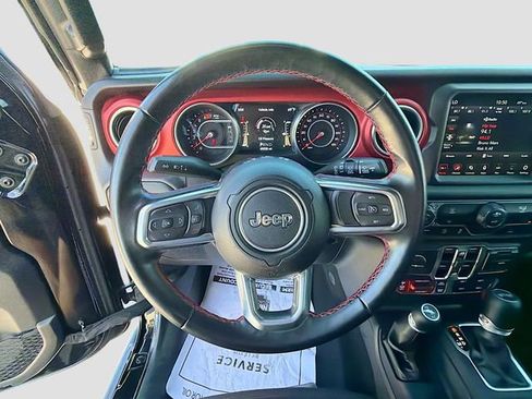 Used 2021 Jeep Wrangler Unlimited Rubicon AWD/4WD image 38