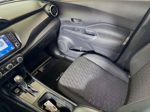 Used 2024 Nissan Kicks SV w/ Interior Electronics Package FWD image 19