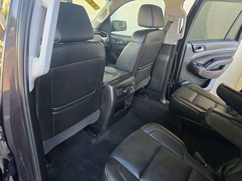 Used 2018 GMC Yukon SLT AWD/4WD image 38