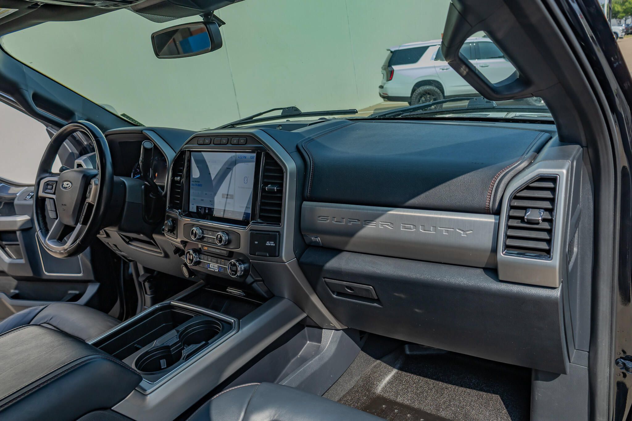Used 2022 Ford F450 Platinum w/ FX4 Off-Road Package AWD/4WD image 17