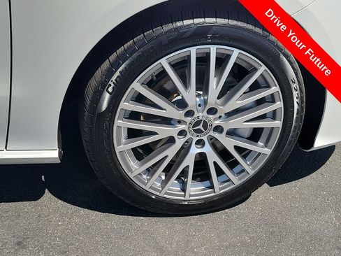 Used 2025 Mercedes-Benz CLA 250 image 32