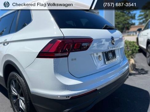 Used 2022 Volkswagen Tiguan SE FWD image 9