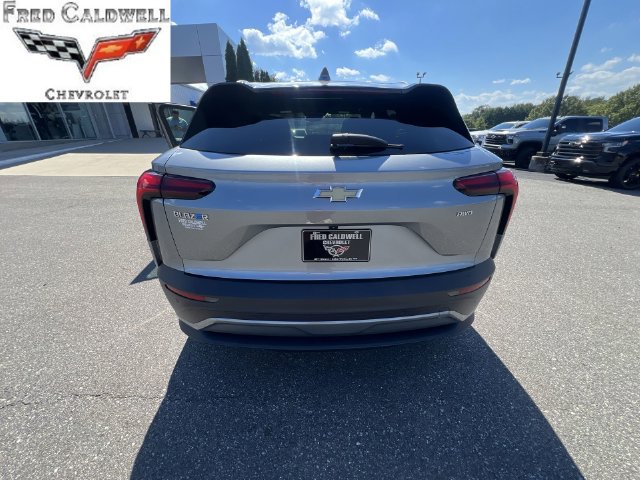 Used 2025 Chevrolet Blazer EV LT AWD/4WD image 37