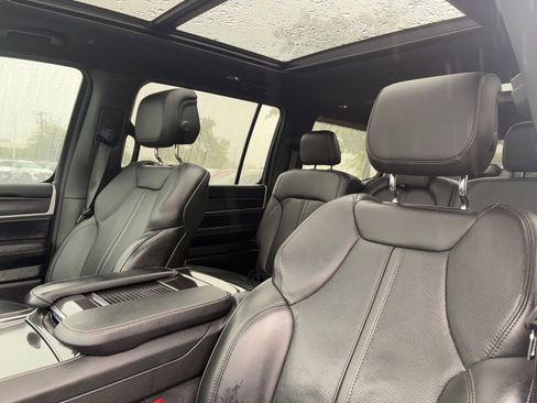 Used 2024 Jeep Wagoneer 2WD w/ Premium Group I image 10