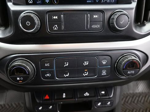 Used 2022 Chevrolet Colorado LT w/ Luxury Package image 17