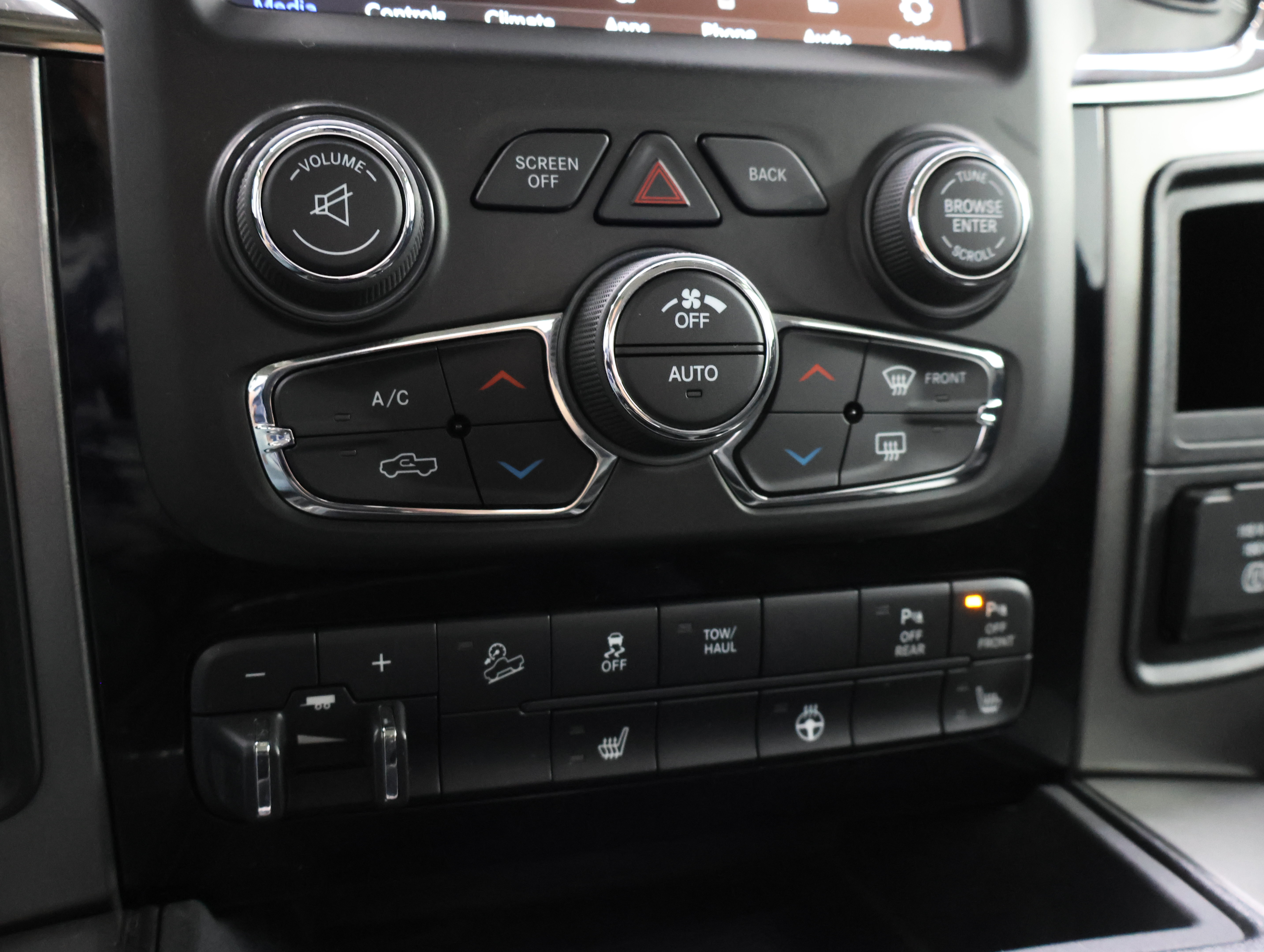 Used 2018 RAM 2500 Big Horn w/ Sport Appearance Group AWD/4WD image 45
