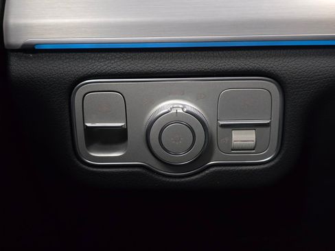 Used 2025 Mercedes-Benz GLE 350 4MATIC image 25