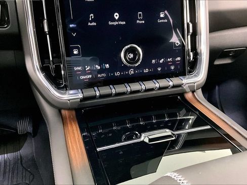 Used 2026 GMC Yukon XL Denali RWD image 8
