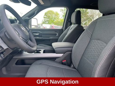 Used 2025 RAM 2500 Big Horn AWD/4WD image 2