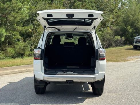 Used 2020 Toyota 4Runner TRD Off-Road image 14