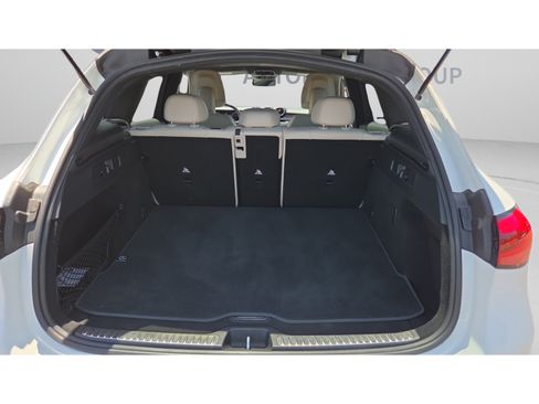 Used 2023 Mercedes-Benz GLC 300 4MATIC image 12