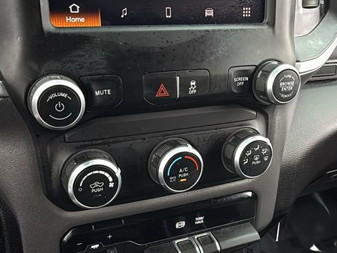 Used 2024 RAM 2500 Big Horn image 27