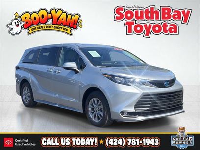 Certified 2025 Toyota Sienna XLE