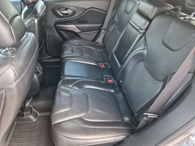 Used 2019 Jeep Cherokee Limited AWD/4WD image 18