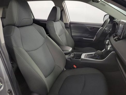 Used 2022 Toyota RAV4 LE image 15