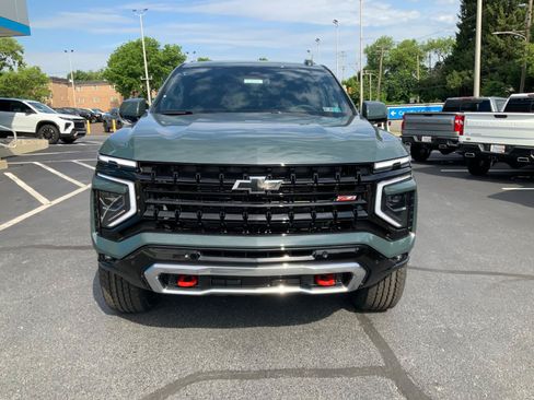 New 2026 Chevrolet Tahoe Z71 w/ Comfort Package AWD/4WD image 2