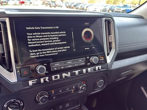 Used 2025 Nissan Frontier SV AWD/4WD image 21