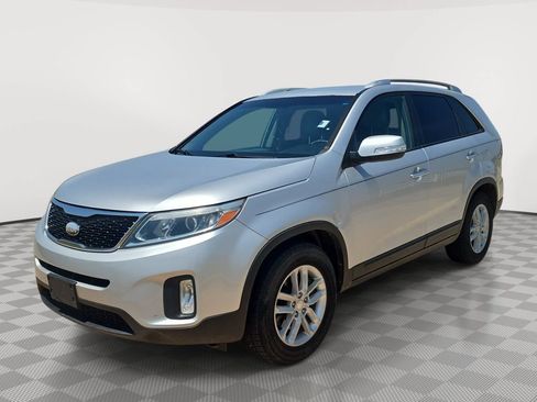 Used 2014 Kia Sorento LX AWD/4WD image 3