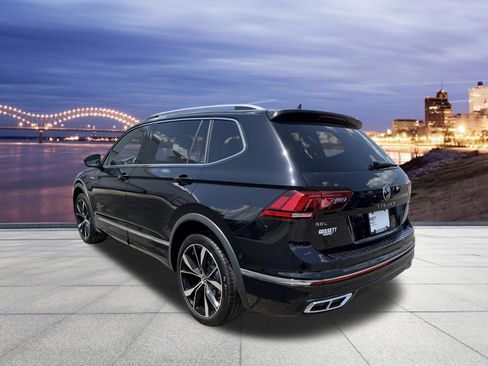 Certified 2024 Volkswagen Tiguan SEL R-Line AWD/4WD image 3