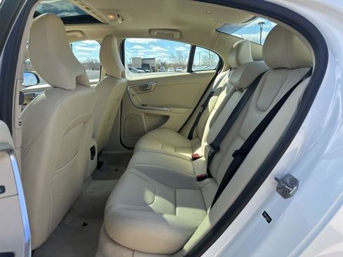 Used 2016 Volvo S60 T5 Premier image 11