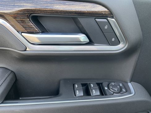 New 2026 GMC Sierra 1500 Elevation image 23