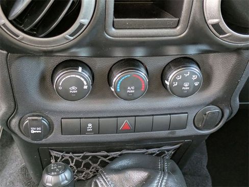 Certified 2017 Jeep Wrangler Unlimited Sport image 17