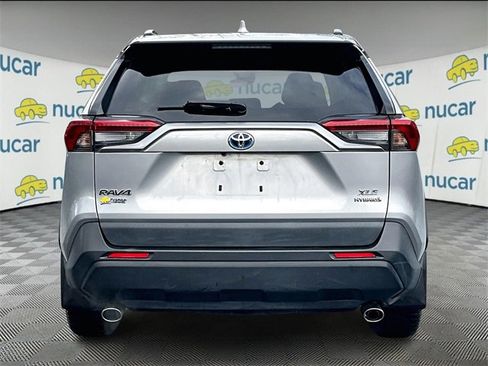 Used 2019 Toyota RAV4 XLE image 4