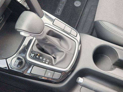 Used 2024 Kia Seltos S FWD image 16