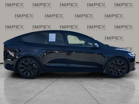 Used 2023 Tesla Model X image 6