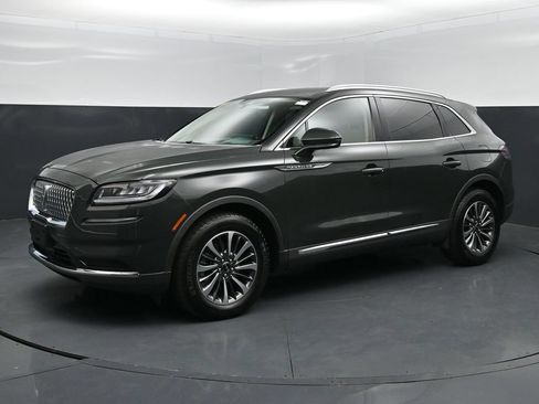 Used 2023 Lincoln Nautilus FWD image 1