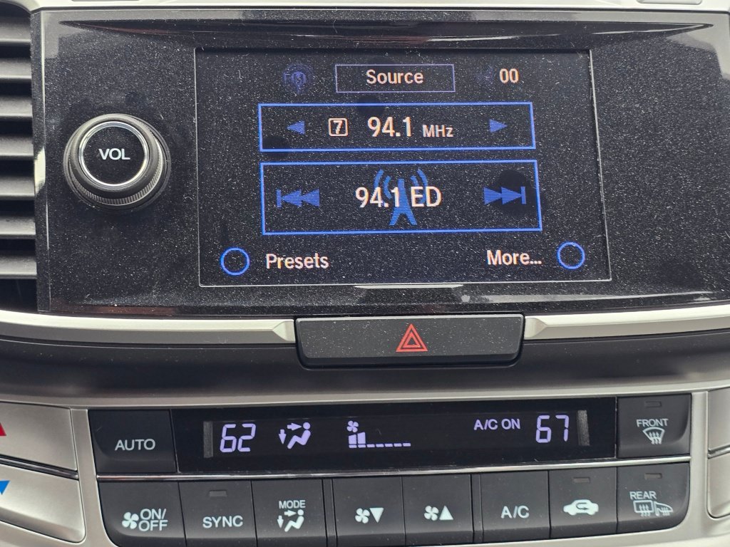 Used 2014 Honda Accord Touring image 44
