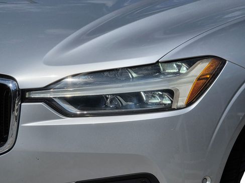 Used 2019 Volvo XC60 T6 Momentum w/ Multimedia Package image 6