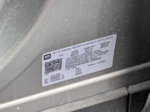 Used 2024 Chevrolet Equinox LT AWD/4WD image 37