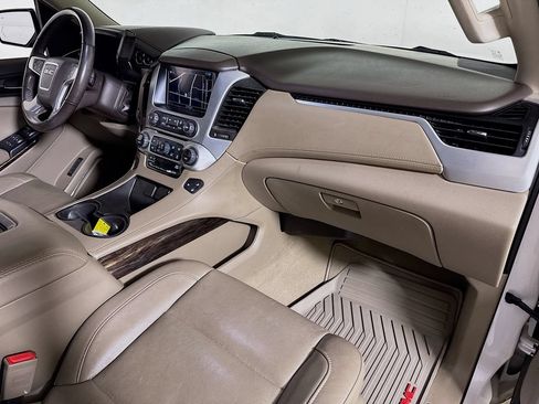 Used 2019 GMC Yukon SLT w/ Open Road Package AWD/4WD image 30