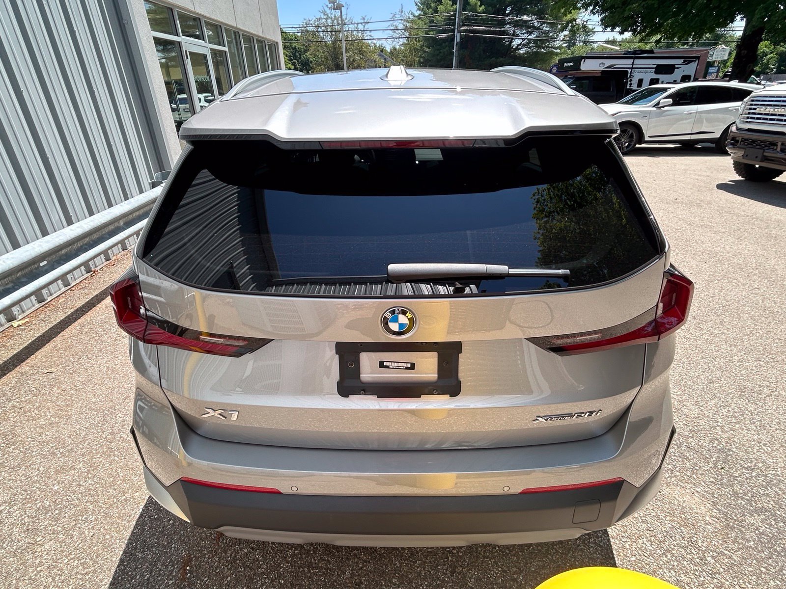 Used 2023 BMW X1 xDrive28i w/ Premium Package AWD/4WD image 6