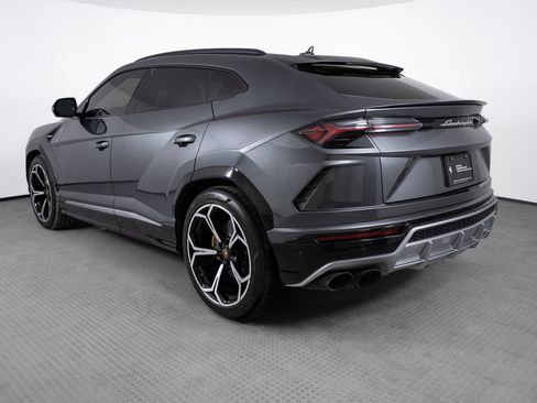 Used 2020 Lamborghini Urus AWD/4WD image 3