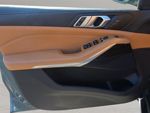 Used 2024 BMW X5 xDrive40i w/ Parking Assistance Package image 31