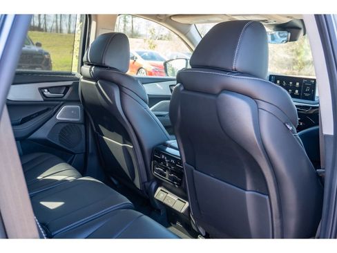 Used 2025 Acura MDX SH-AWD w/ Technology Package image 16