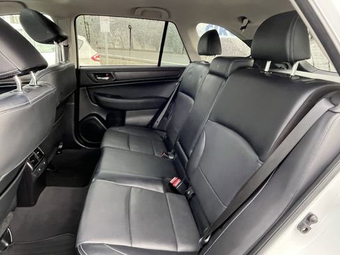 Used 2017 Subaru Outback 3.6R Limited image 14
