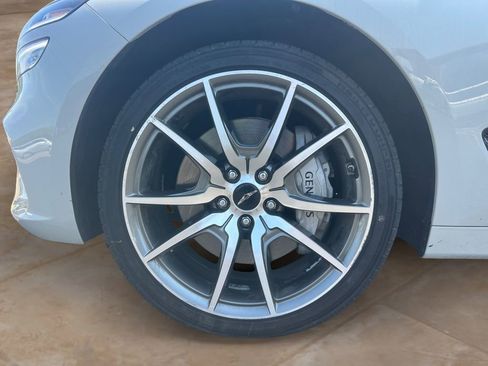 Used 2025 Genesis G70 2.5T AWD/4WD image 14