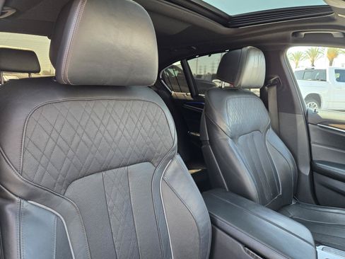 Used 2017 BMW 540i RWD image 31