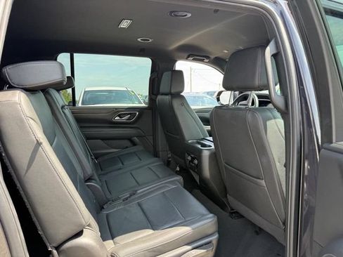 Used 2024 Chevrolet Suburban LT AWD/4WD image 15