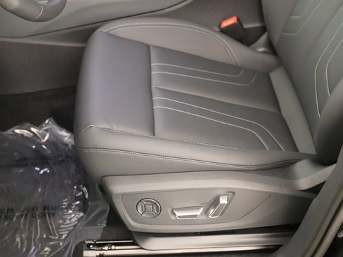 New 2026 Audi Q3 quattro 2.0T AWD/4WD image 24