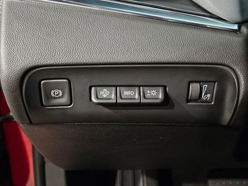 Used 2024 Buick Enclave Premium image 26